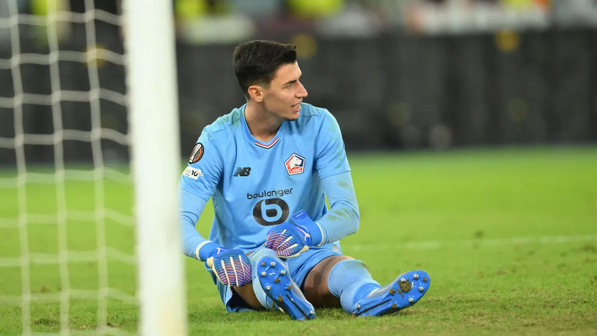 Berke Özer yine yeniden penaltı kurtardı! Önce Roma sonra PAOK şimdi de...