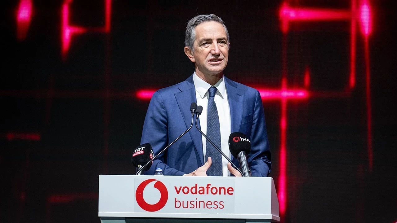 Vodafone Türkiye CEO’su Aksoy: 1 Nisan itibarıyla 5G’yi müşterilerimize ulaştıracağız