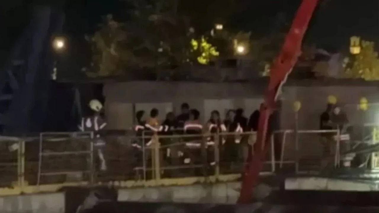 Beşiktaş'ta metro inşaatında çökme: Göçükte kalanlar var
