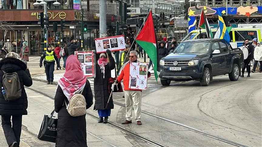İsveç'te, İsrail'in Gazze'ye saldırıları ve yardım girişini kısıtlaması protesto edildi