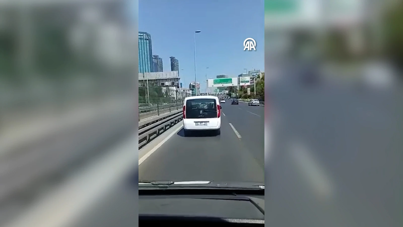 Şişli'de ambulansa yol vermeyen sürücüye para cezası