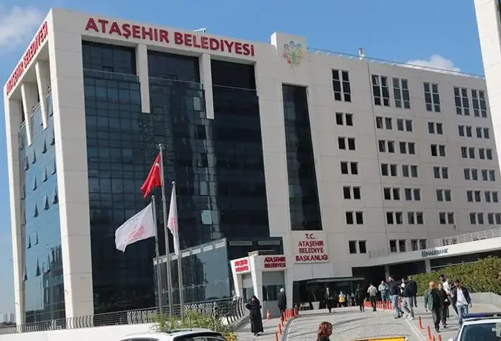 Ataşehir Belediyesi'ne operasyon: 20 şüpheli adliyede
