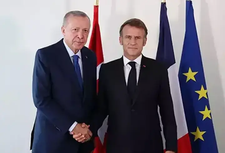 SON DAKİKA HABERİ: Cumhurbaşkanı Erdoğan ABD'de Macron ile görüştü