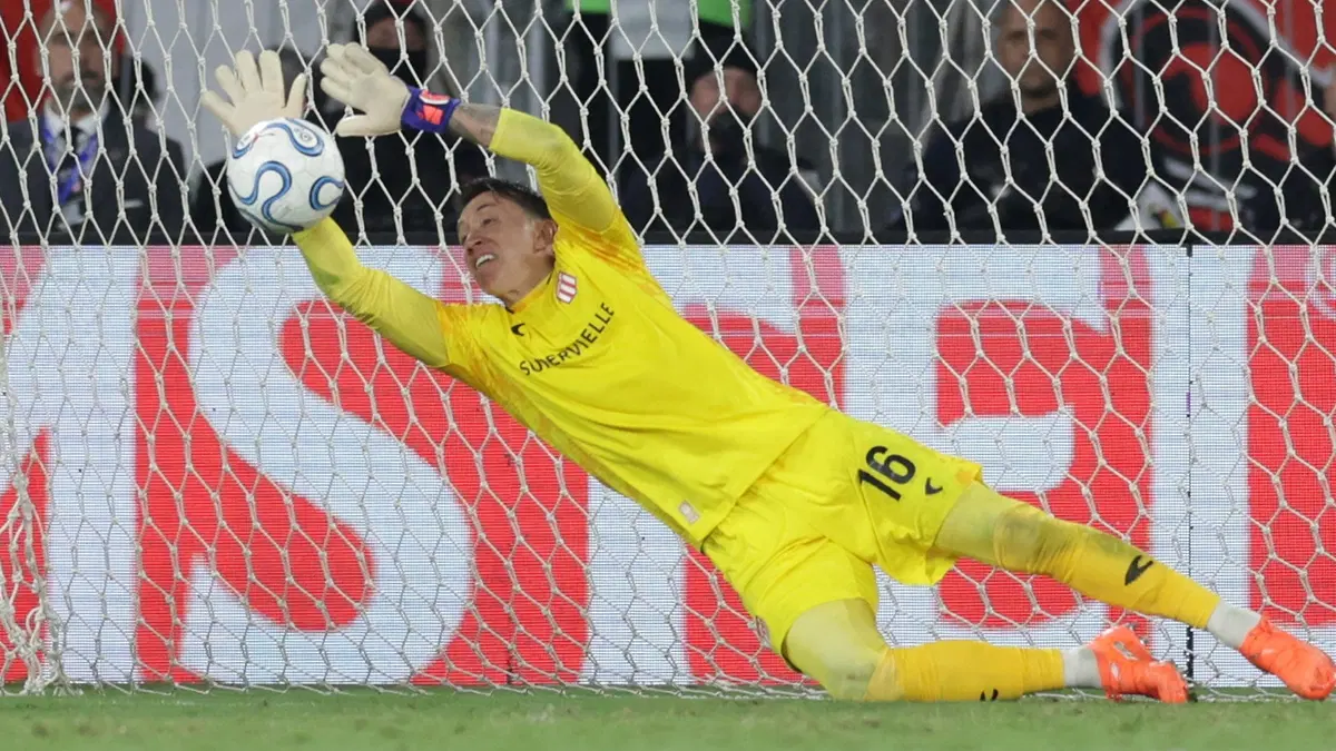 Muslera, Maracana'da Tarih Yazıp Halk Kahramanı Oldu! 40 Yaşından Sonra Bunu Da Yaptı