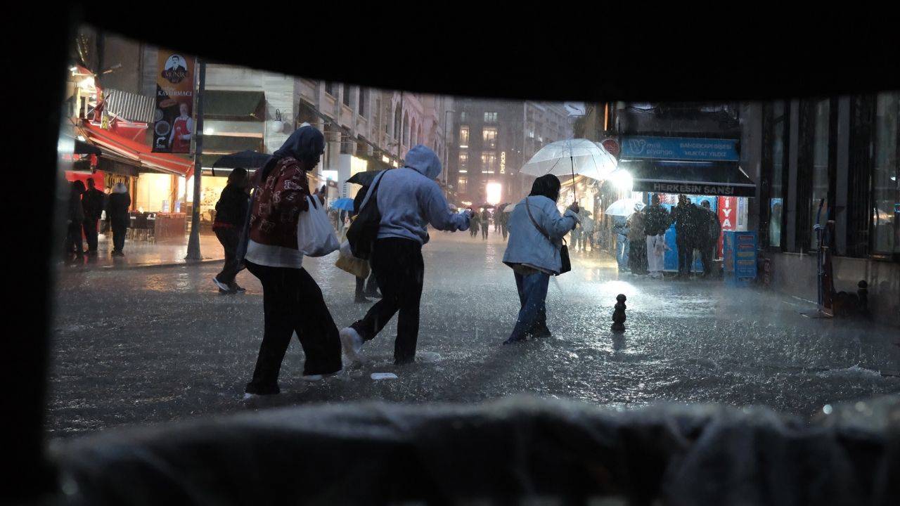 İstanbul Ve Kırklareli İçin "Çok Kuvvetli Yağış" Uyarısı