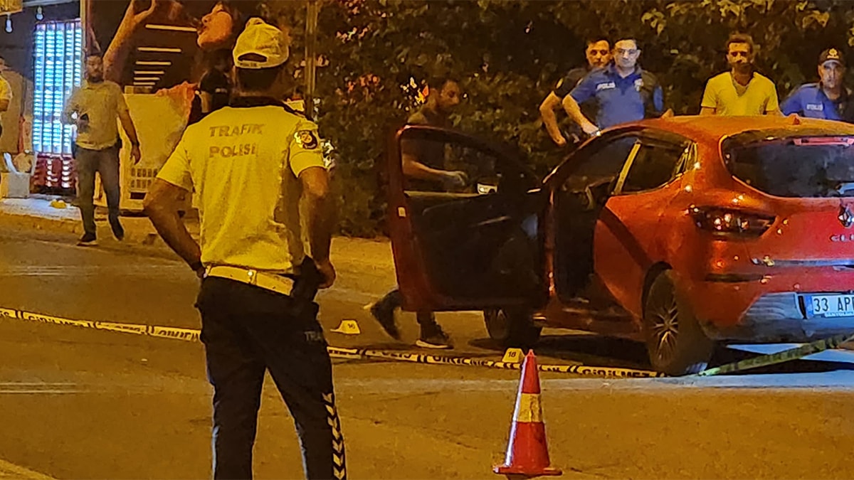 İki grup çatıştı, ortalık kan gölüne döndü: Ölü ve yaralılar var