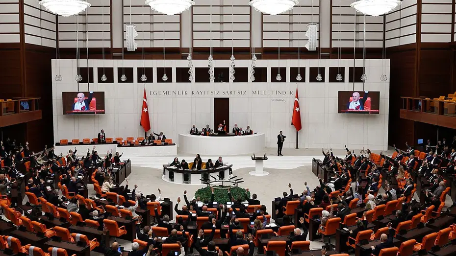 Meclis'te stajyere taciz iddiası. Bir aşçı görevden uzaklaştırıldı