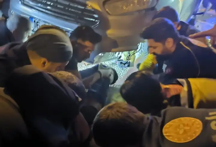 Şırnak’ta hafif ticari araçla motosiklet çarpıştı: 2 yaralı