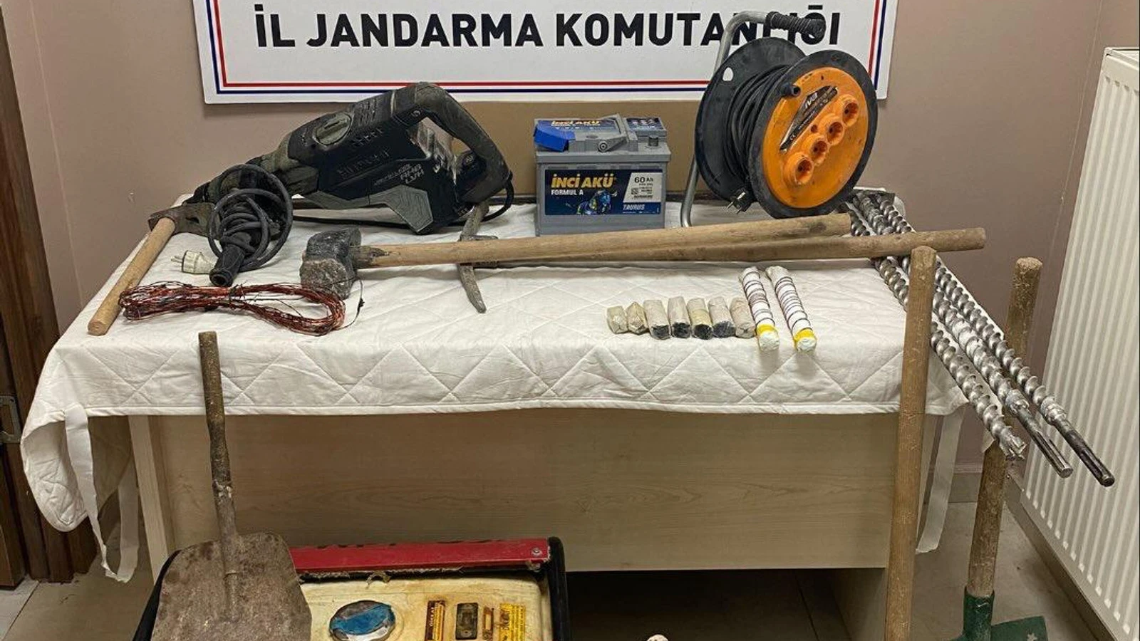 Kayseri'de kaçak kazı yapan 5 şüpheli suçüstü yakalandı