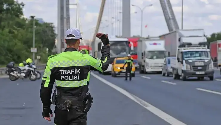 İstanbul Emniyet Müdürlüğü Duyurdu! İstanbul'da Bazı Yollar Trafiğe Kapatılacak