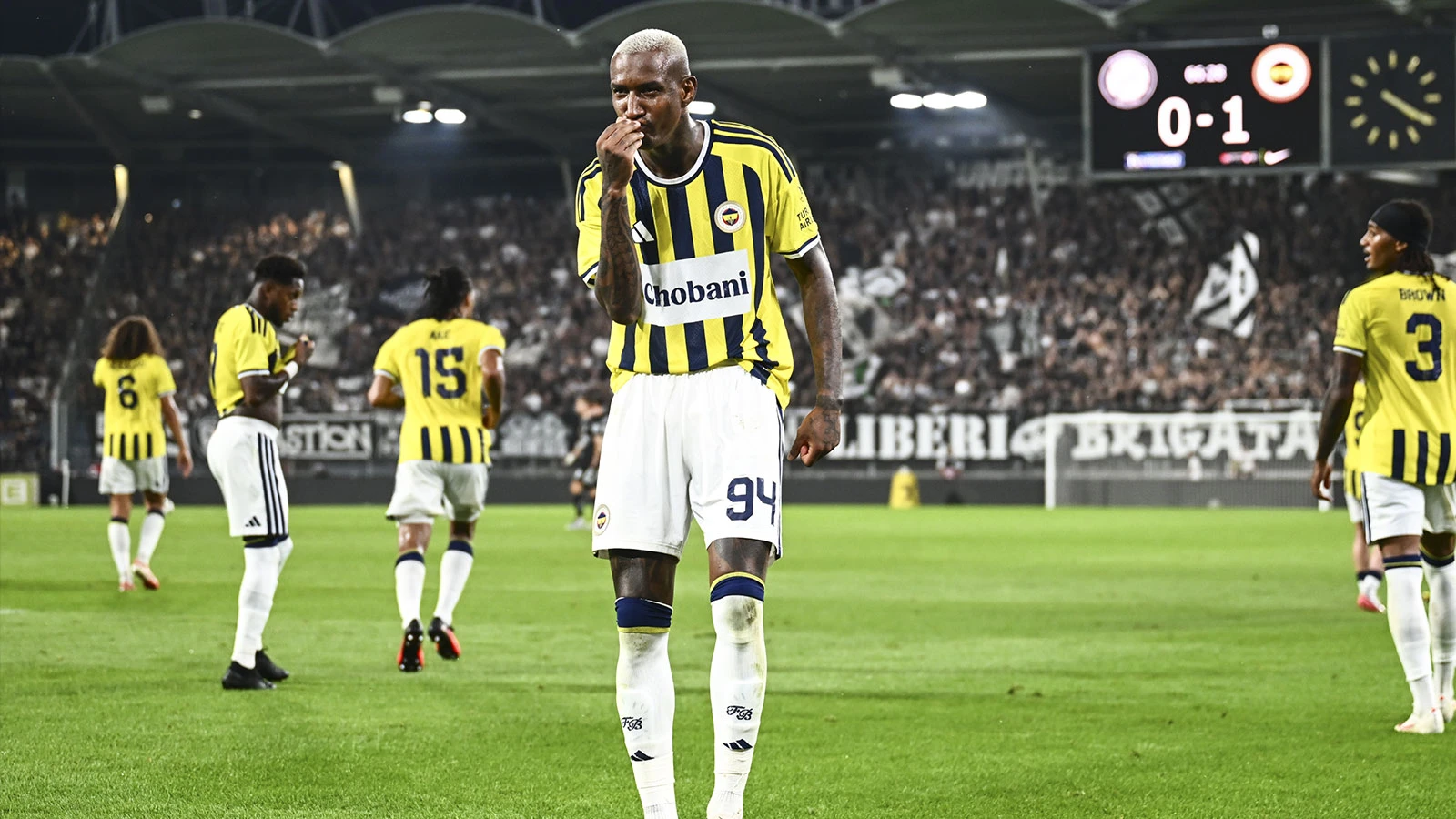Fenerbahçe'den Talisca açıklaması: Kadroya alınmadı çünkü yabancı sınırına takıldı