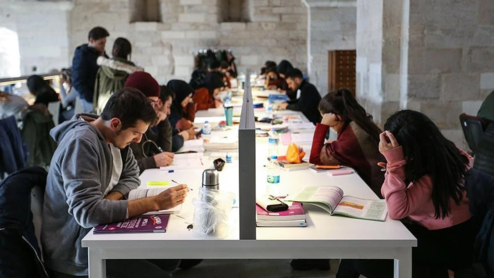 2025 Genç Üniversiteli İBB bursu 2. dönem taksidi ne zaman yatacak?
