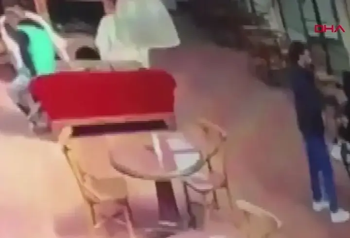 Danla Biliç'in eski sevgilisi tarafından darbedildiği anlar kamerada