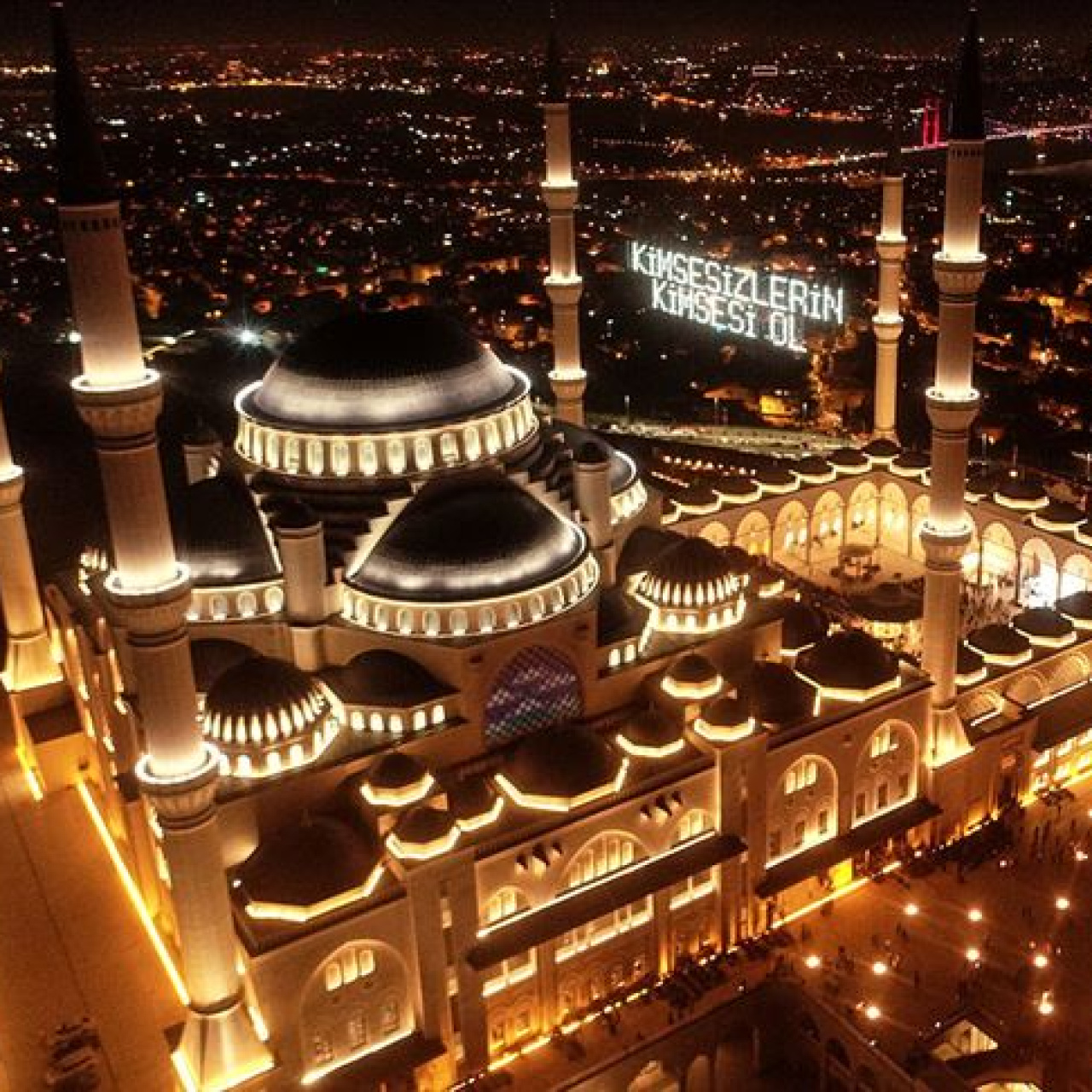 Kadir Gecesi’nde hangi salavatlar getirilir?