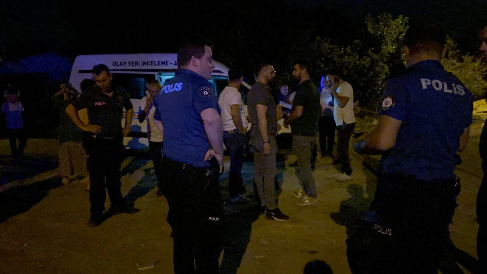 Sokakta silahla vurulan 19 yaşındaki genç öldü