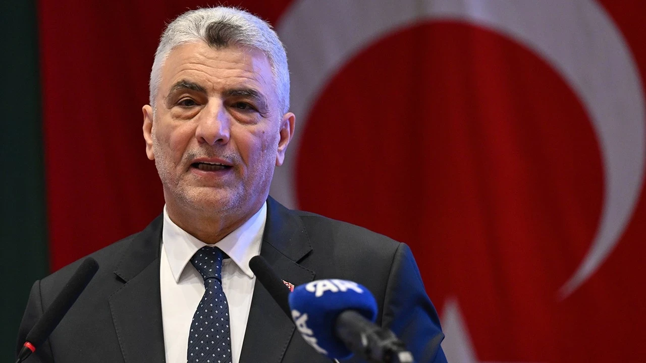 Bakan Bolat: Olmazsa olmazımız ihracat