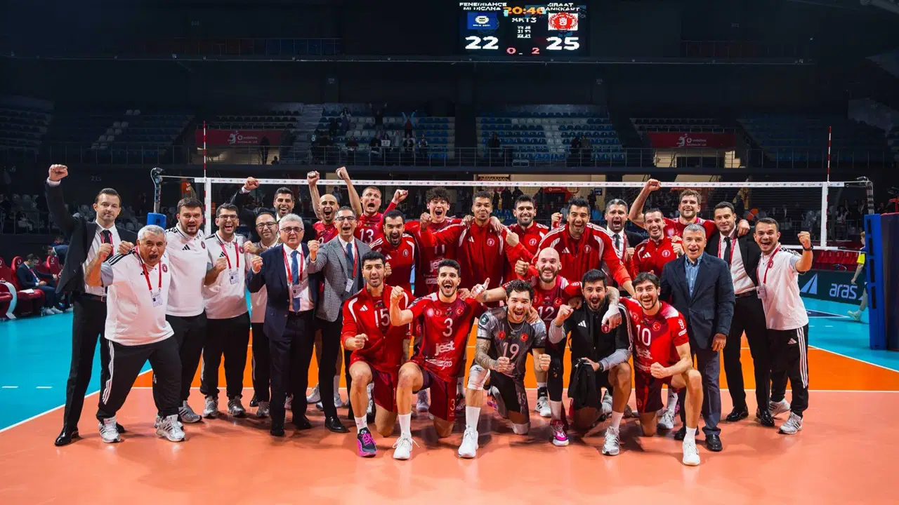 Ziraat Bankkart, Fenerbahçe'yi Set Vermeden Mağlup Etti