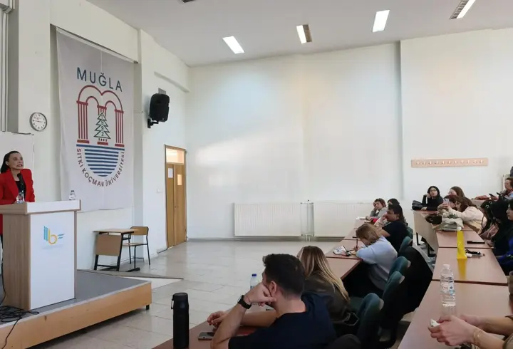 Üniversite öğrencilerine 'bilişim dolandırıcılığına karşı' farkındalık