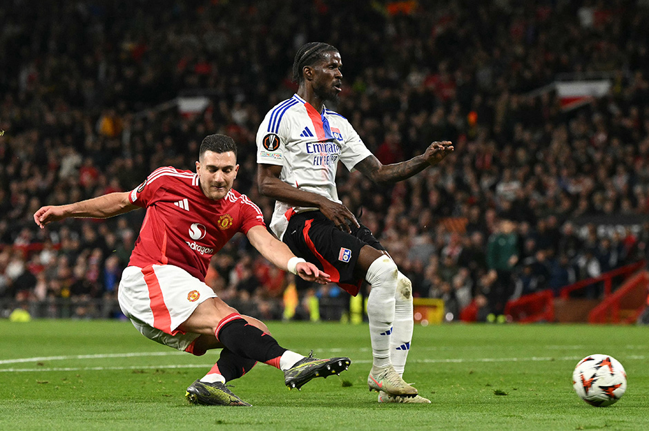 Old Trafford'da akılalmaz maç! Manchester United, uzatmada 4-2'den geri döndü