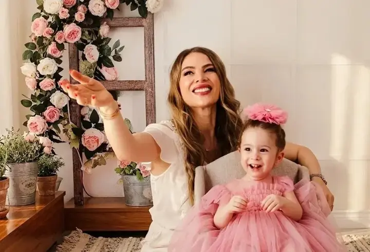 Fatoş Seğmen Kızı Neden Öldü? Fatoş Seğmen Kimdir, Kızı Ve Eşi Kimdir? Fatoş Seğmen Kızı Alya Erdoğan Hayatını Kaybetti!