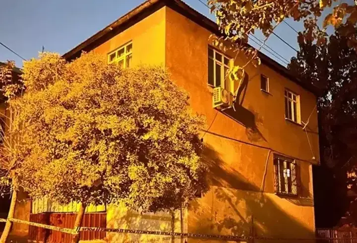 Kocaeli'de kolonlarında çatlak oluşan bir bina daha tahliye edildi