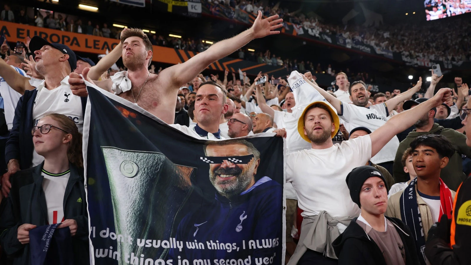 İngiliz medyası, Postecoglou'yu "kahraman" ilan etti
