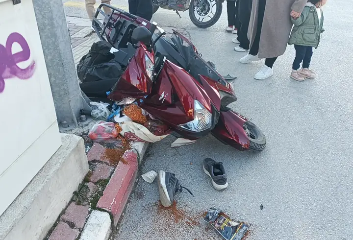 Otomobille çarpışan motosikletin sürücüsü yaralandı
