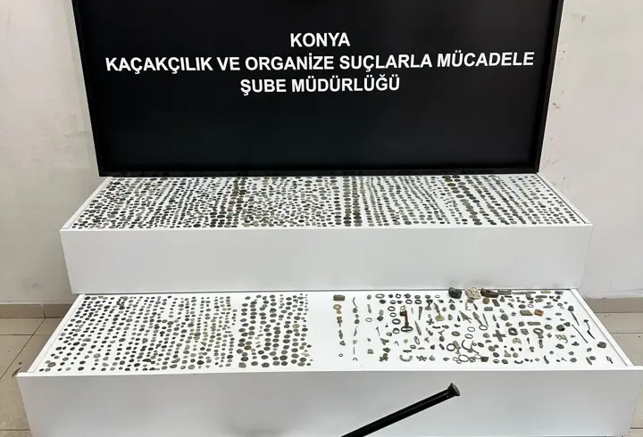 Konya'da tarihi eser operasyonunda 2 bin 108 parça eser ele geçirildi