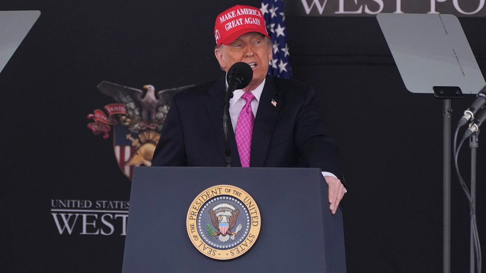 Trump'tan Kanada iddiası: Bir şartla 51. eyalet olmayı değerlendiriyorlar