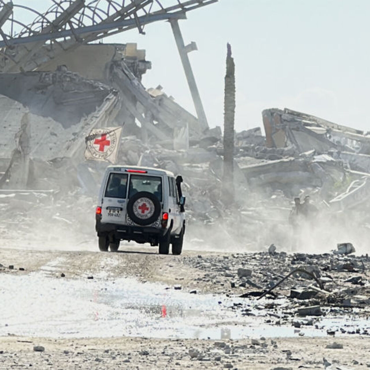 Hamas'tan İsrail'e: Ekipman girişine izin vermiyor