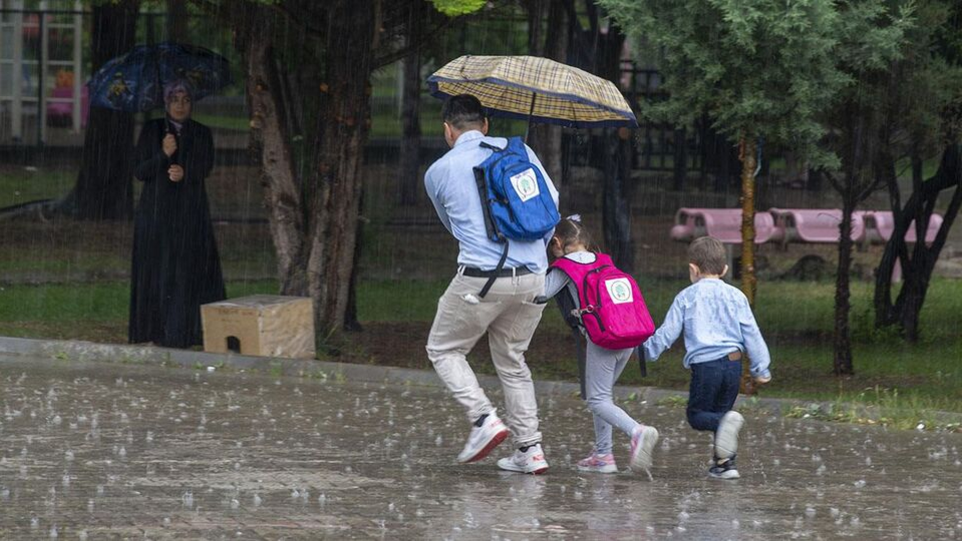 Yarın Okullar Tatil Mi?