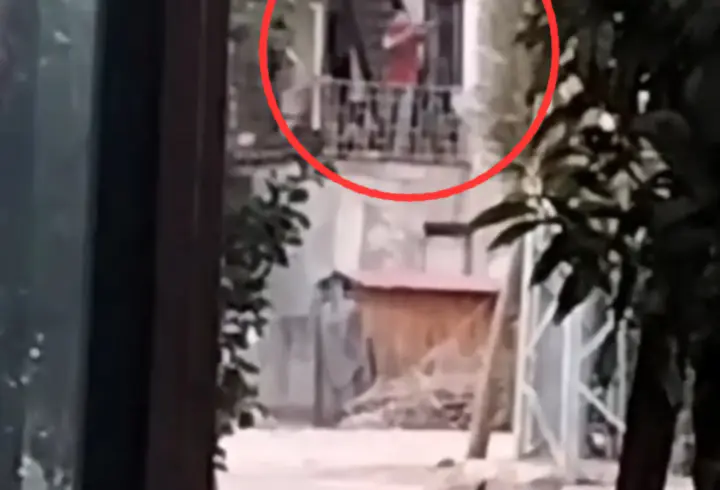 Balkondan tüfekle havaya ateş açan kişi tutuklandı