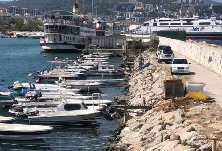 Bursa'da 5 yaşındaki oğlu ile denize atladı: Çocuk boğuldu, anne kurtuldu