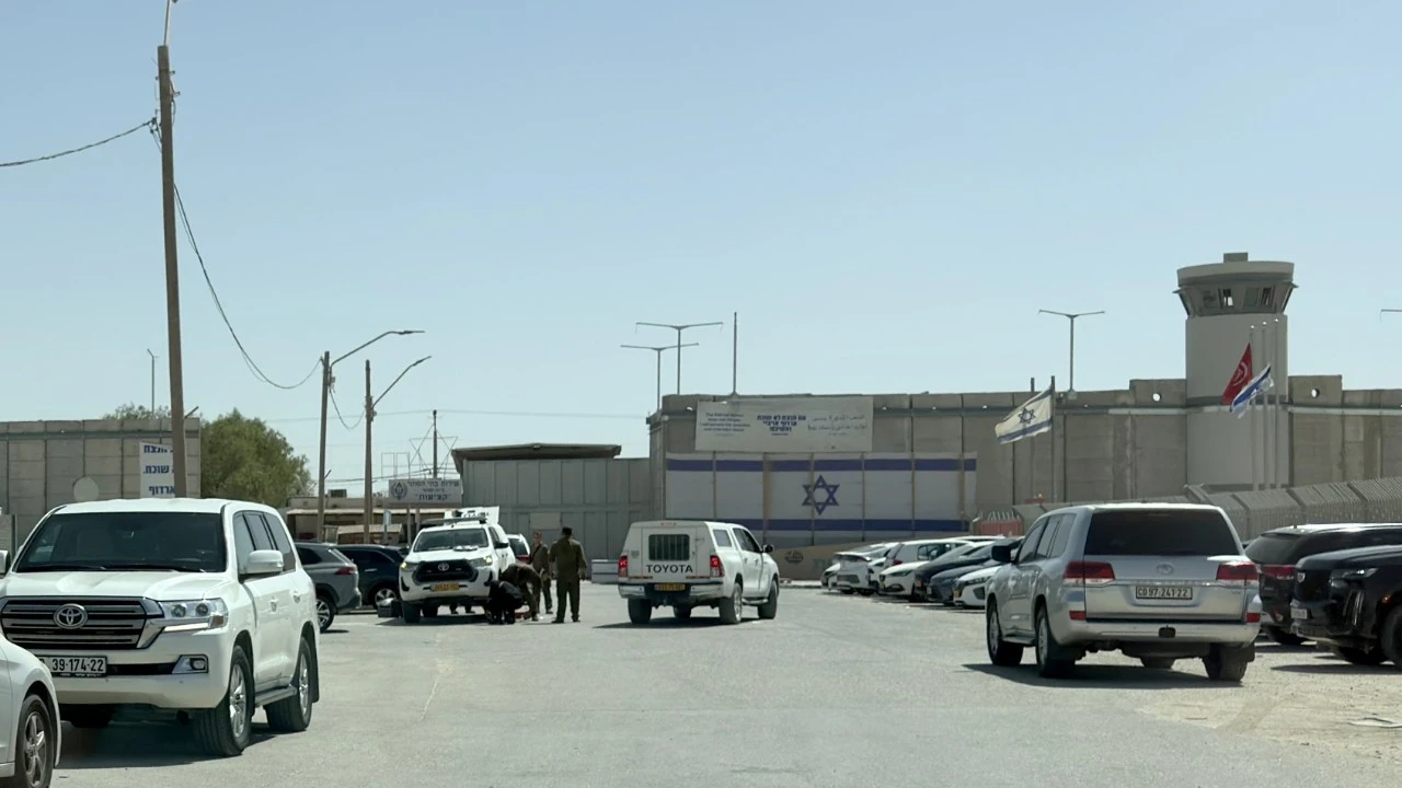 İsrail, Sumud Filosu aktivistlerini Ketziot Hapishanesi’ne attı