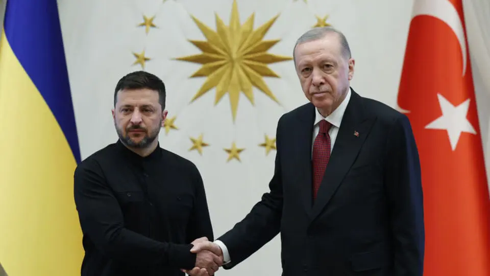 Zelenskiy Ankara'da: İlk şart koşulsuz ateşkes olmalı