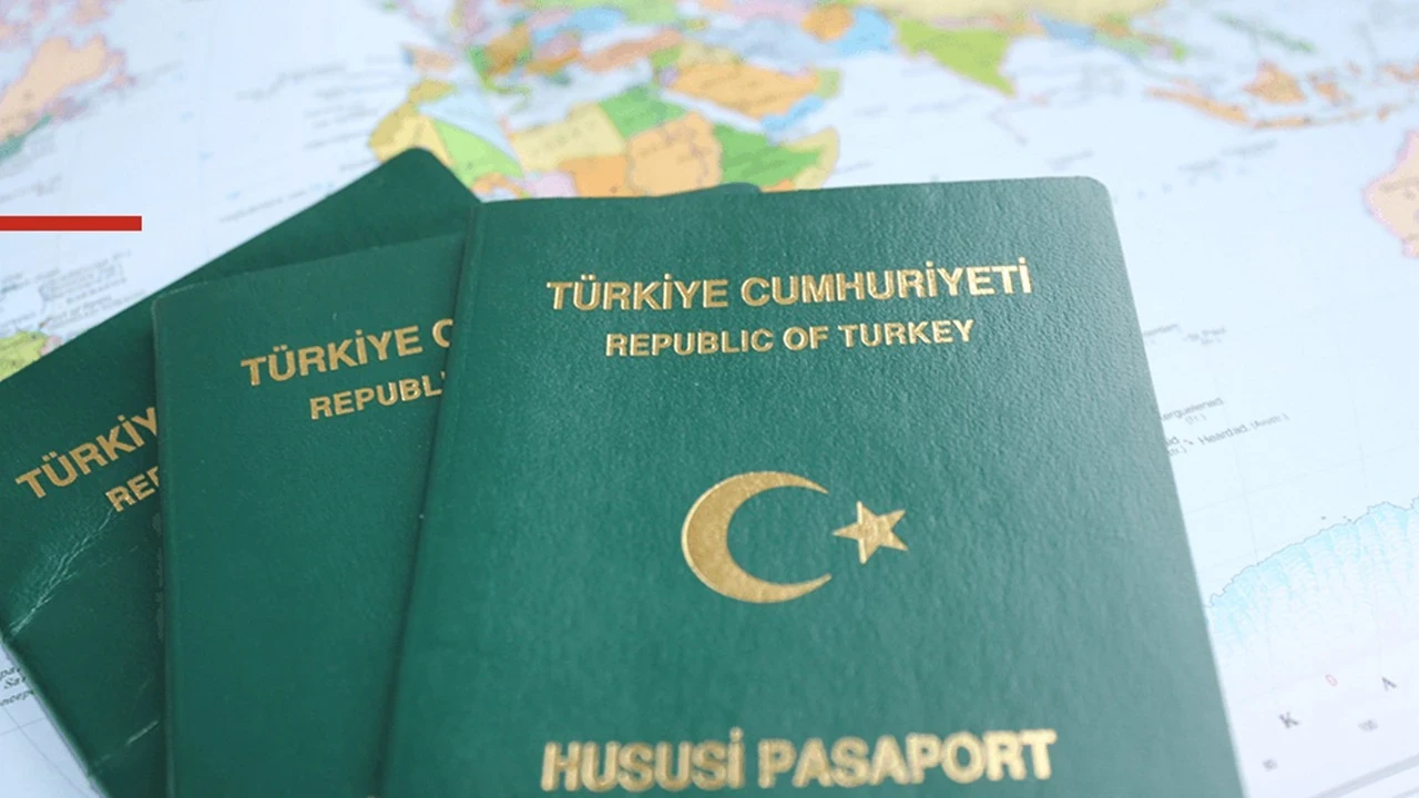 TÜRSAB'ın başkan adayından acentalara "kriterli yeşil pasaport" vaadi
