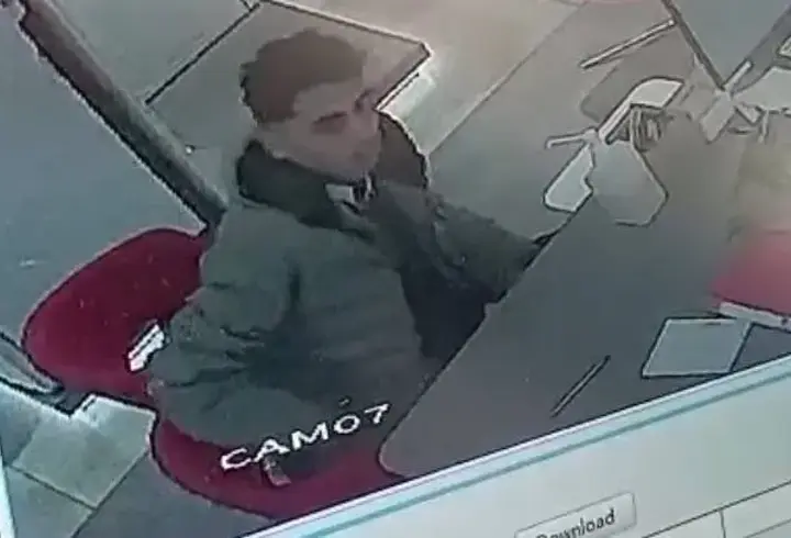 İstanbul- Sultangazi'de iş başvurusu için geldiği mağazada müdürün telefonunu çaldı
