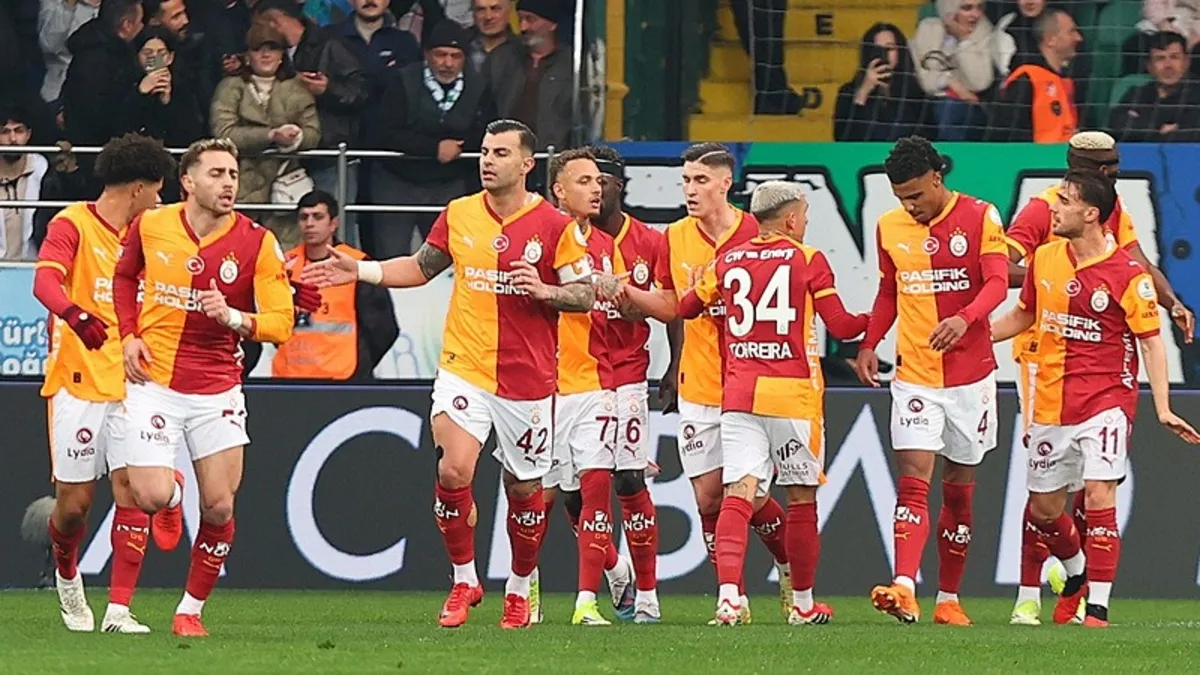 Galatasaray Rize'de yıldızlarıyla 3 puanı kaptı: İşte maçın özeti