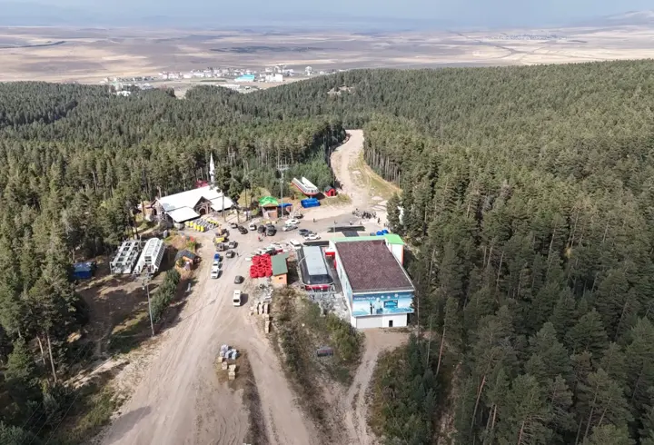 Sarıkamış Kayak Merkezi'ne suni kar makineleri kuruluyor