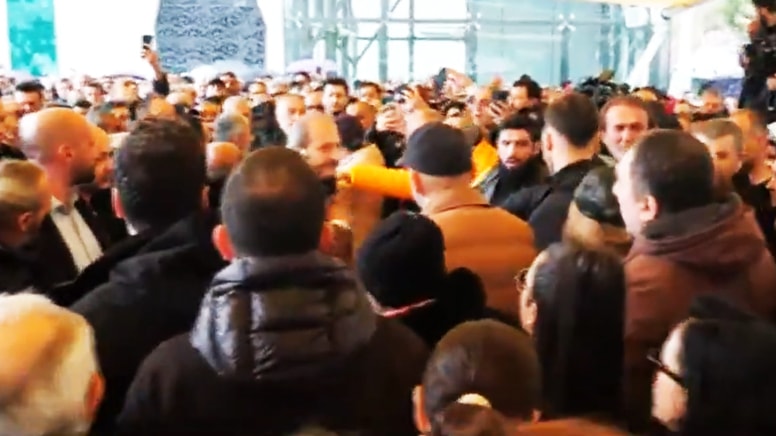 'Kuzeyin Oğlu' Volkan Konak'a veda... Eşinin feryadı yürek dağladı