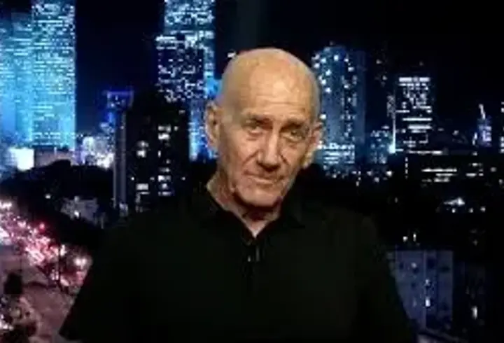 İsrail’in eski Başbakanı Ehud Olmert: Savaş suçu değilse nedir?