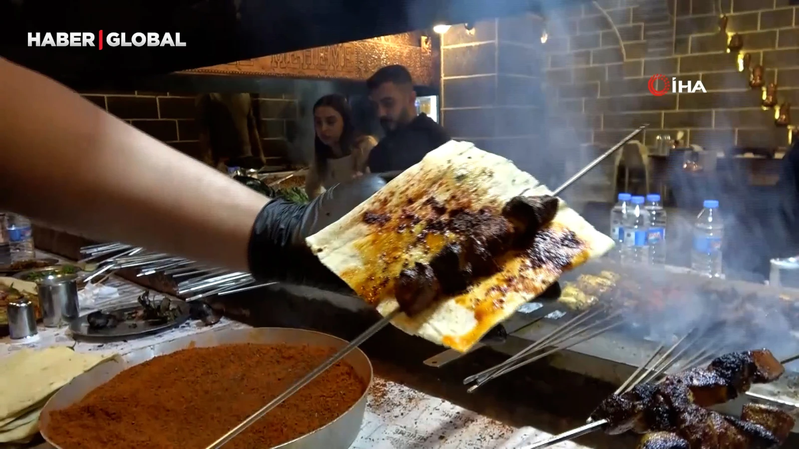 Diyarbakırlılar Ramazan'da gözlerini ciğerle açıp, ciğerle kapatıyor