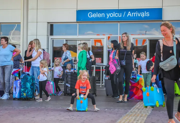  Antalya’ya hava yoluyla gelen turistte 17 milyon rekoru