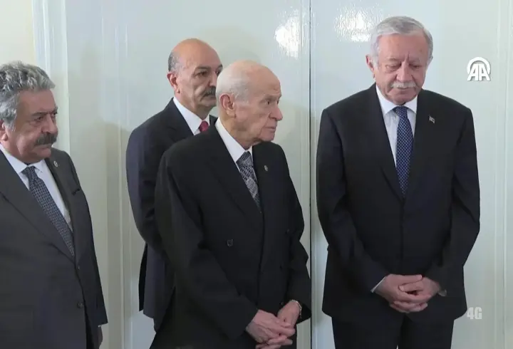 SON DAKİKA| DEM Parti heyeti, MHP lideri Devlet Bahçeli'yi ziyaret ediyor