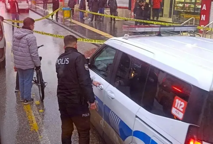 Kavgada bıçaklanan Muhammed öldü, arkadaşı ağır yaralandı