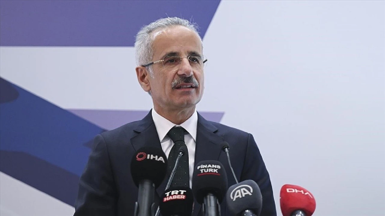 Bakan Uraloğlu açıkladı: Trabzon'a yeni havalimanı yapılacak