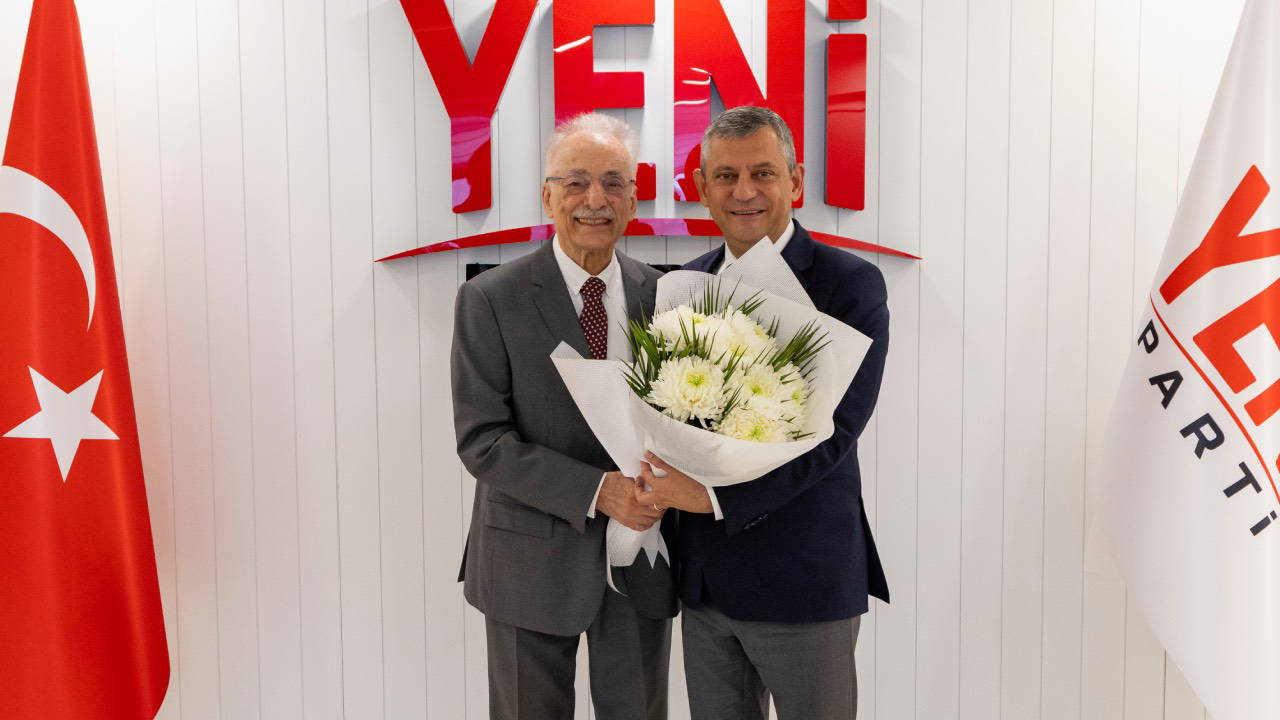 Murat Karayalçın’dan Yeni Parti’ye Katıldıktan Sonra İlk Açıklama: ‘Özgür Özel'e Güveniyorum’