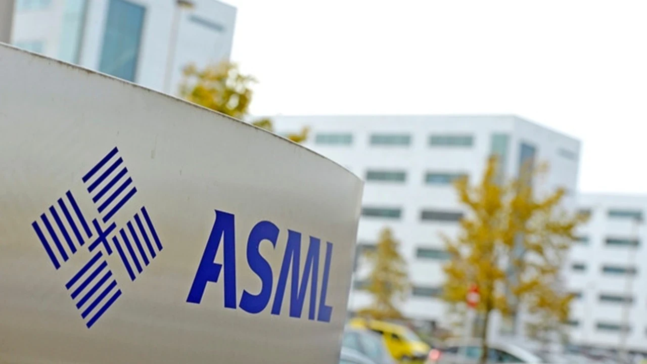 ASML'den güçlü bilanço: Siparişler beklentilerin iki katına yaklaştı
