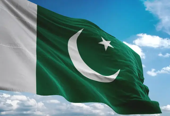 Pakistan'ın eski istihbarat başkanı Hameed'e 14 yıl hapis cezası