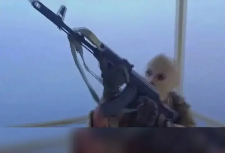 İşte operasyon anları! İran Hürmüz'de iki gemiye el koydu